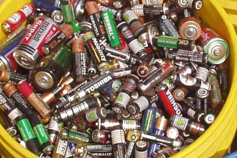 辽宁废铅酸电池回收-上门回收铁锂电池-高价汽车电池回收